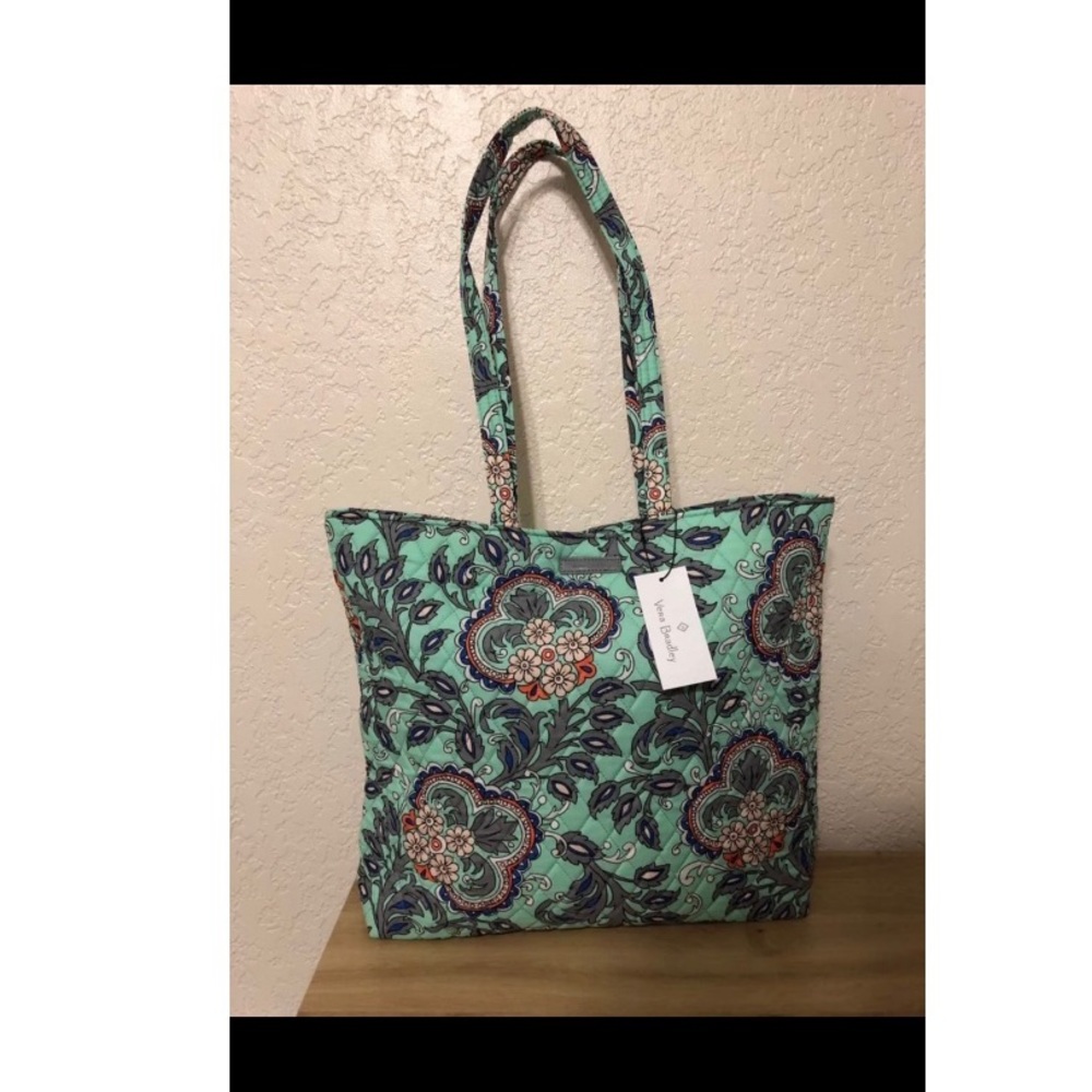 Vera Bradley Tote